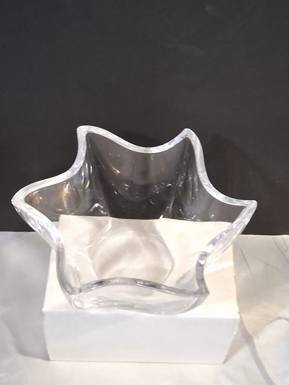 Clear Glass - Heavy thick Starfish Shaped Bowl Very Nice 5 Sides - Picture 4 of 7